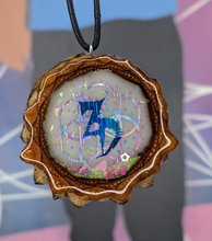 Load image into Gallery viewer, Zeds dead liquid shaker pinecone pendant