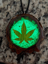 Load image into Gallery viewer, Weed Shaker with crushed opal